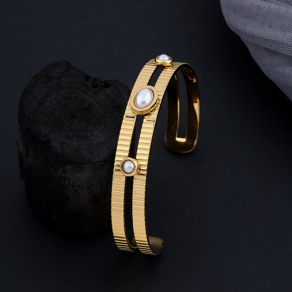 Radiant Pearl Bracelet