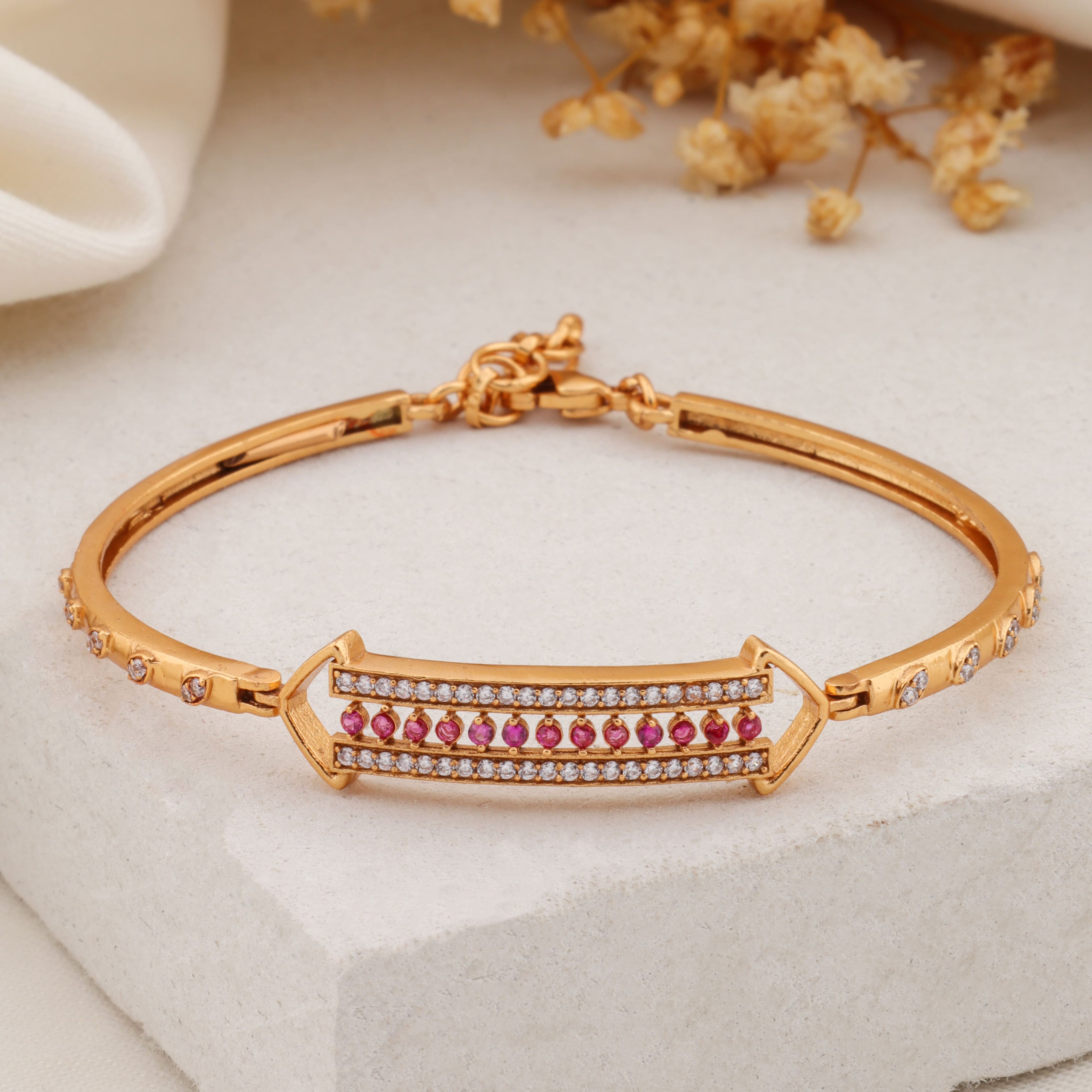 Eclara Shine Bracelet